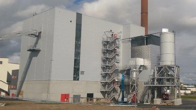 Ungari, Dunaujvaros Paberitehas